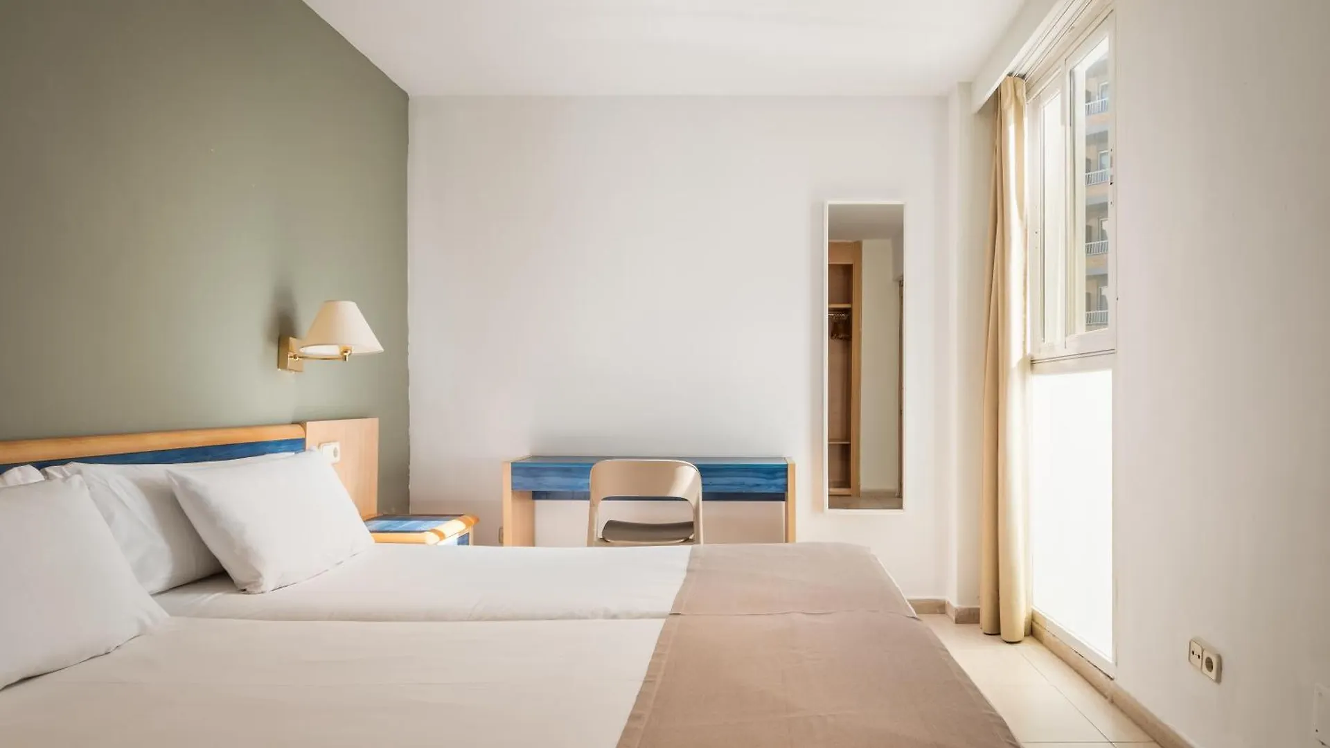 Apartamentos Vistasol Magaluf  Spain
