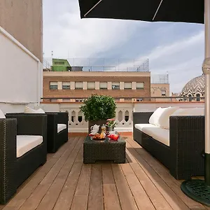 bcn-paseo-de-gracia-rocamora-apartment.catalonia-hotels.com/