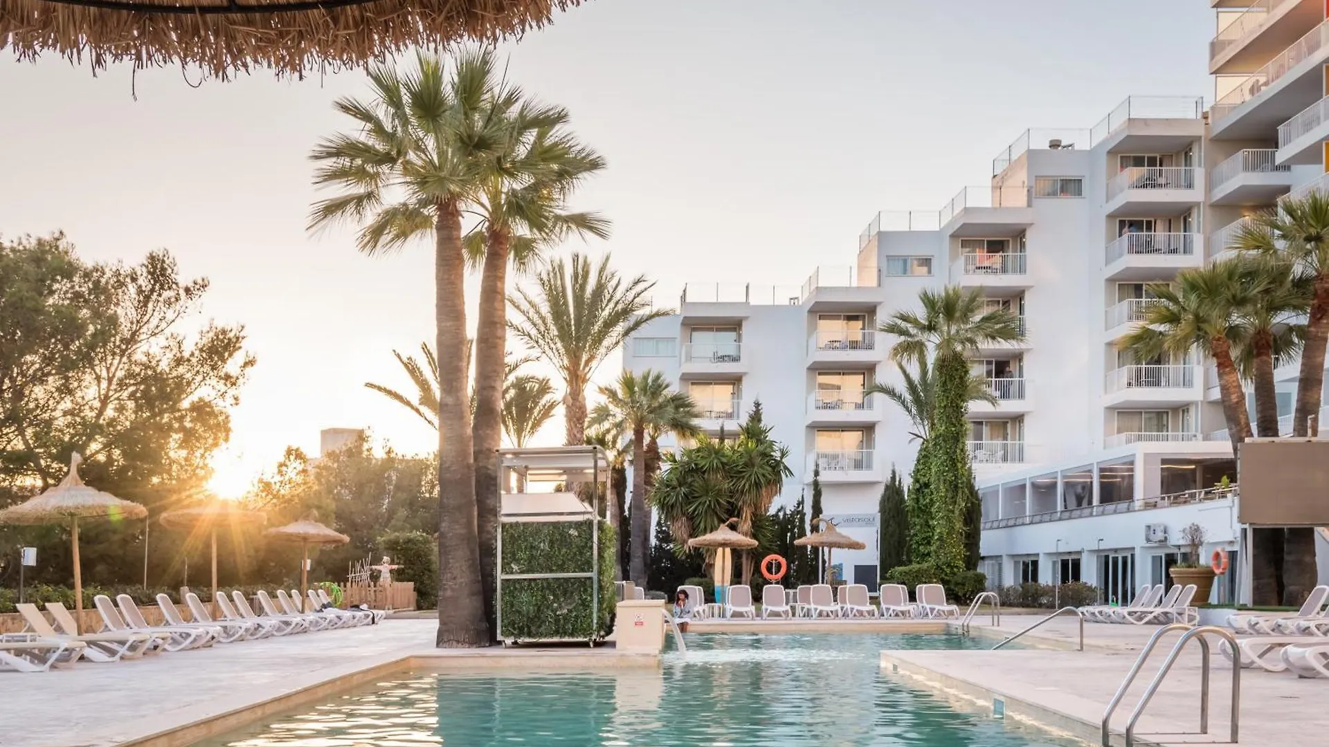 Apartamentos Vistasol Magaluf  Aparthotel