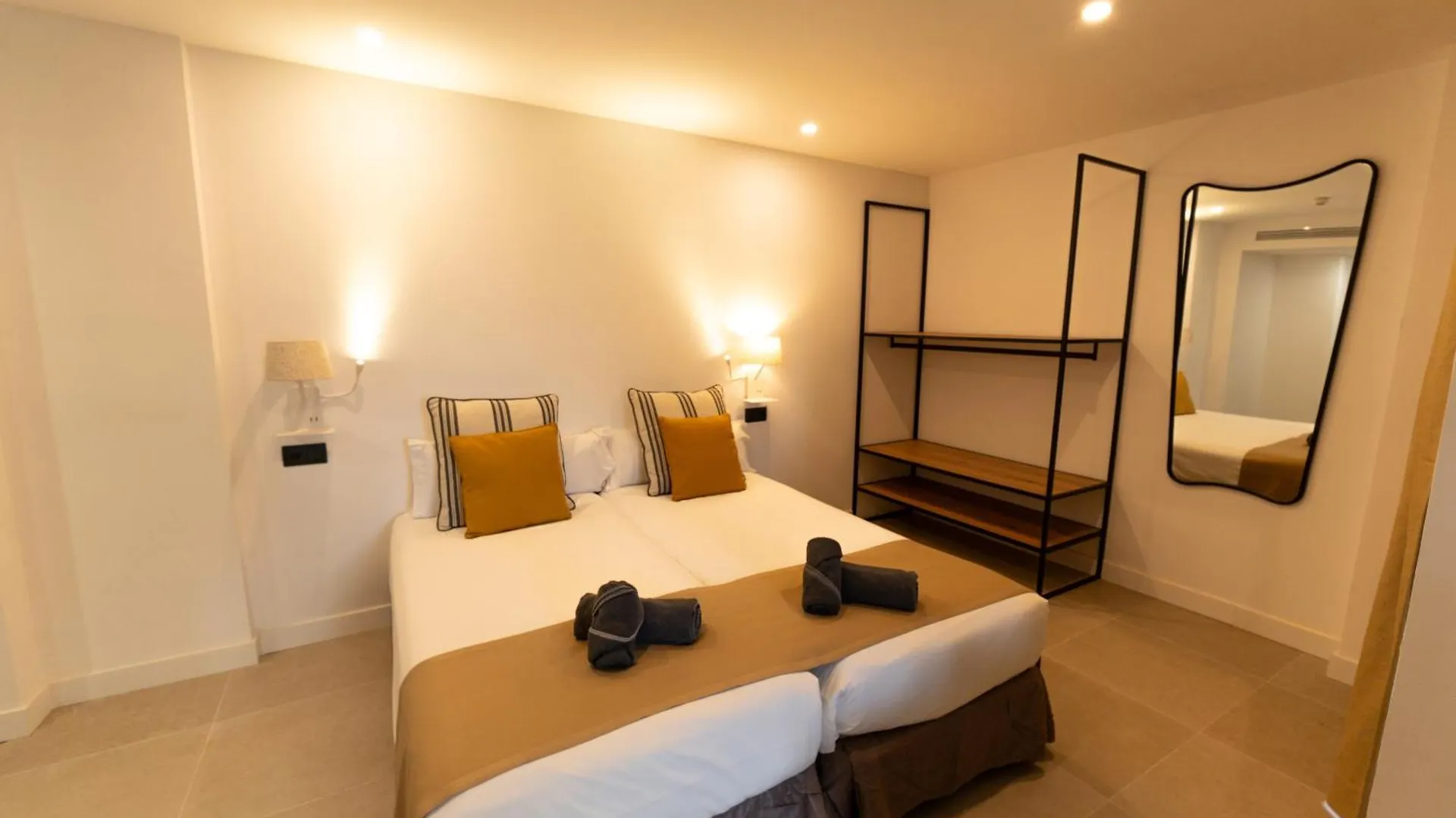 Apartamentos Vistasol Magaluf  Aparthotel